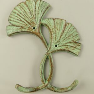 Dekorativer GinkgoBlatt Wandhaken aus Gusseisen mit Patina