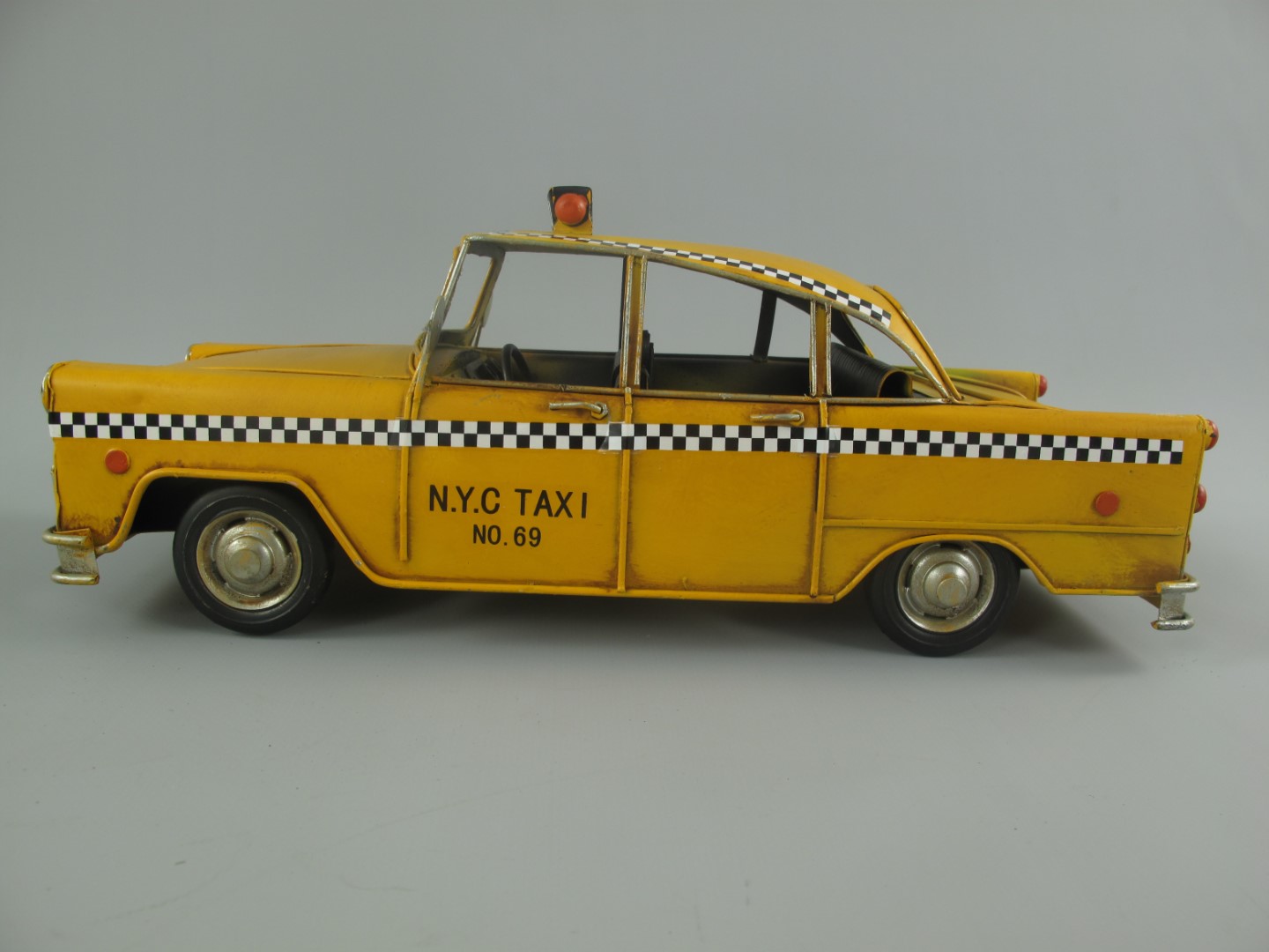 Antikes Blechauto Gelbes New Yorker Taxi Modell als Sammlerstück 3