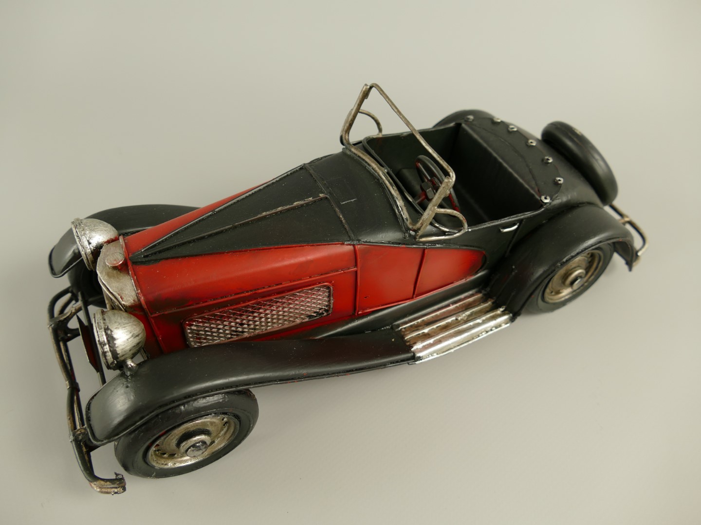 Antikes Blechauto Modellauto Oldtimer schwarzrot 1920er Jahre 3