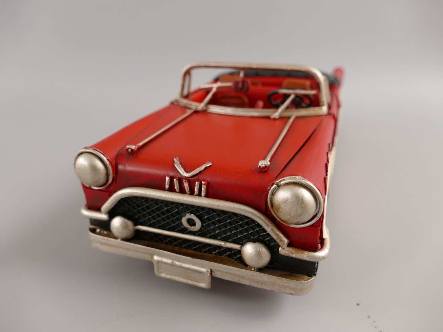 Antikes Blechauto Klassisches rotes Cabriolet Modellauto aus Eisen 4