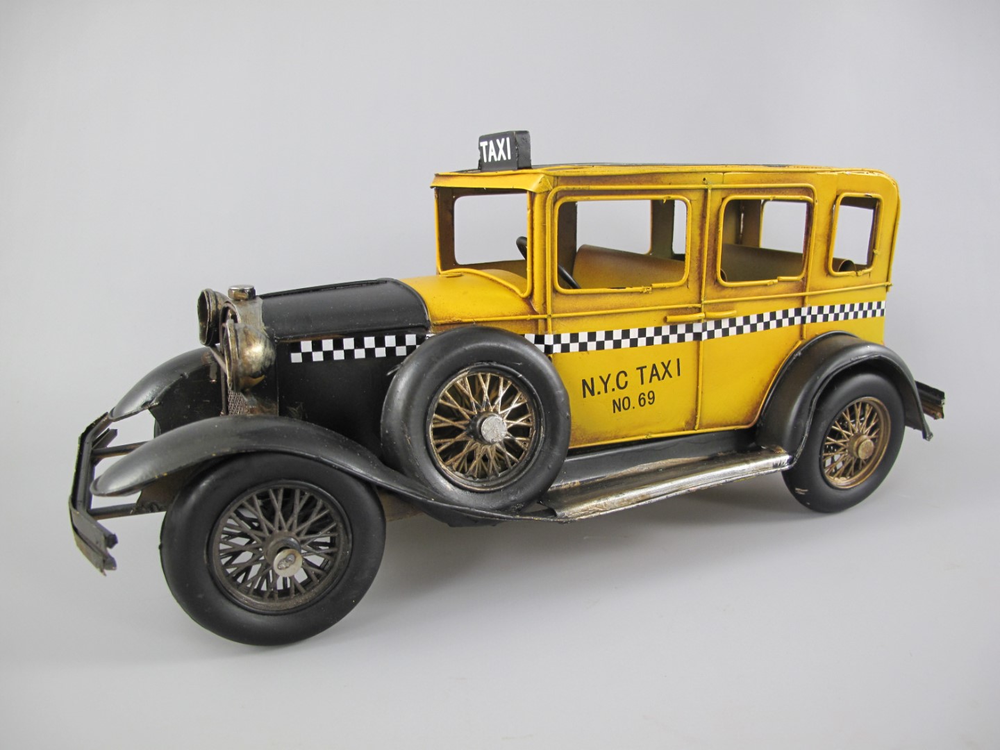 Antikes Blechauto Klassisches New Yorker Taxi Modell 2