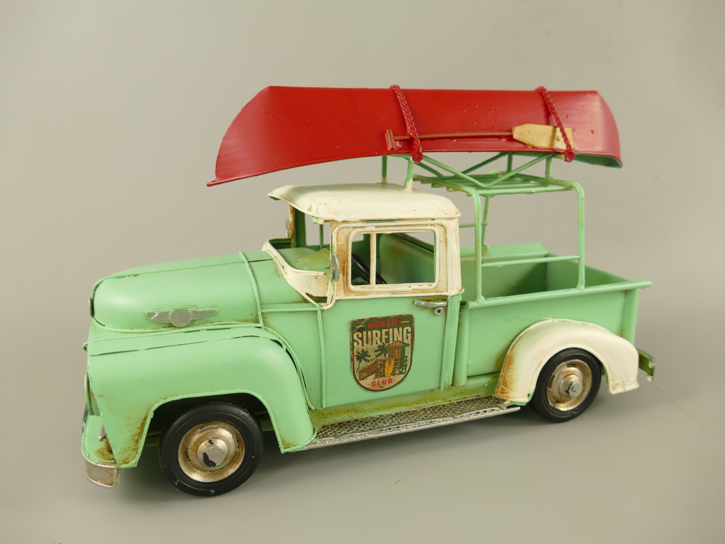 Nostalgischer Blechauto Antik Grüner PickupTruck mit Kanu 2