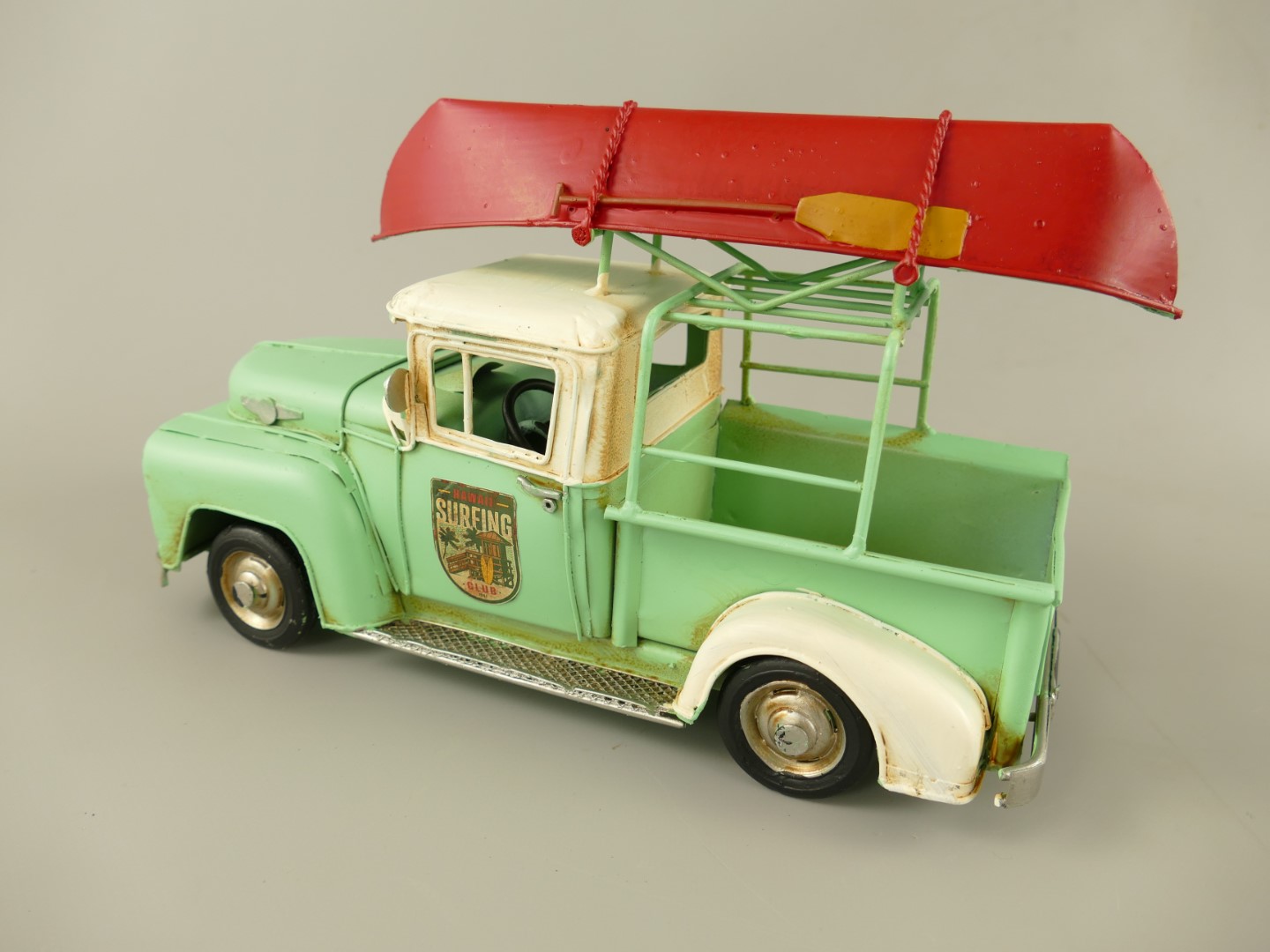 Nostalgischer Blechauto Antik Grüner PickupTruck mit Kanu 3