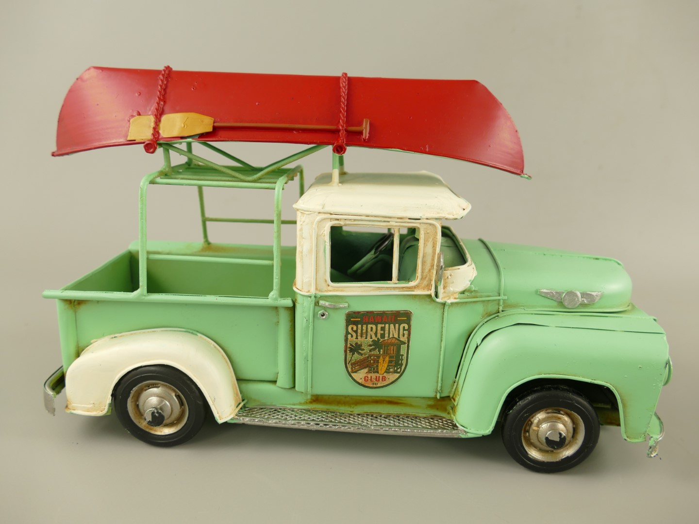 Nostalgischer Blechauto Antik Grüner PickupTruck mit Kanu 5