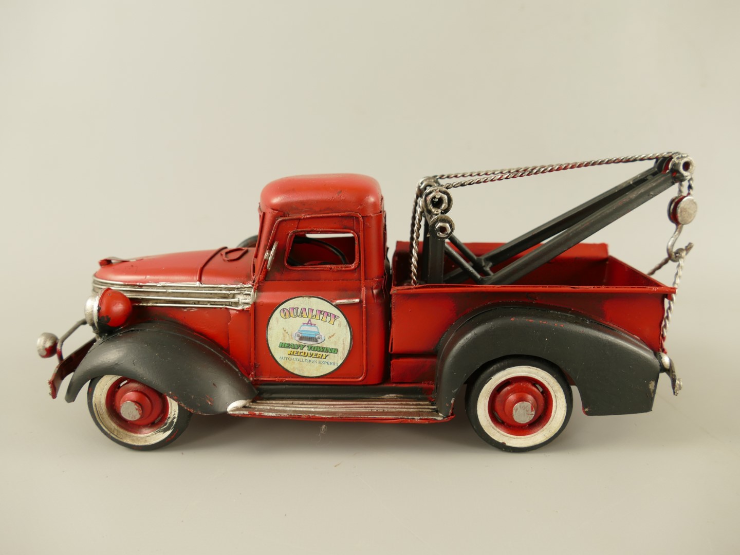 Antiker Roter BlechAbschleppwagen Modell Nostalgisches Sammlerstück 3