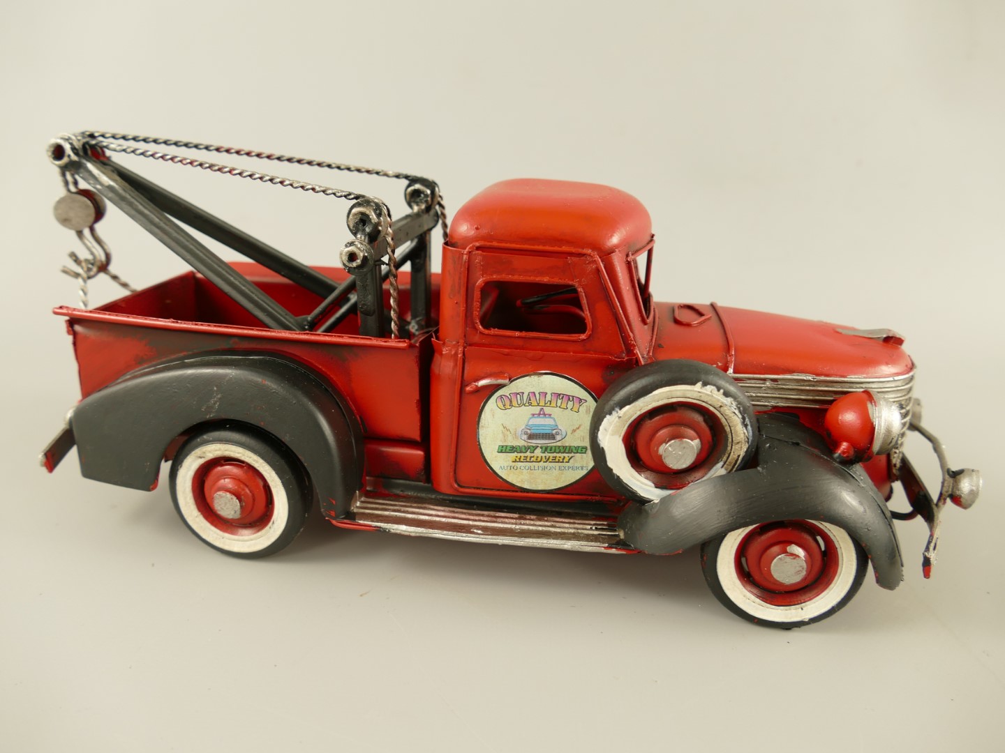 Antiker Roter BlechAbschleppwagen Modell Nostalgisches Sammlerstück 5