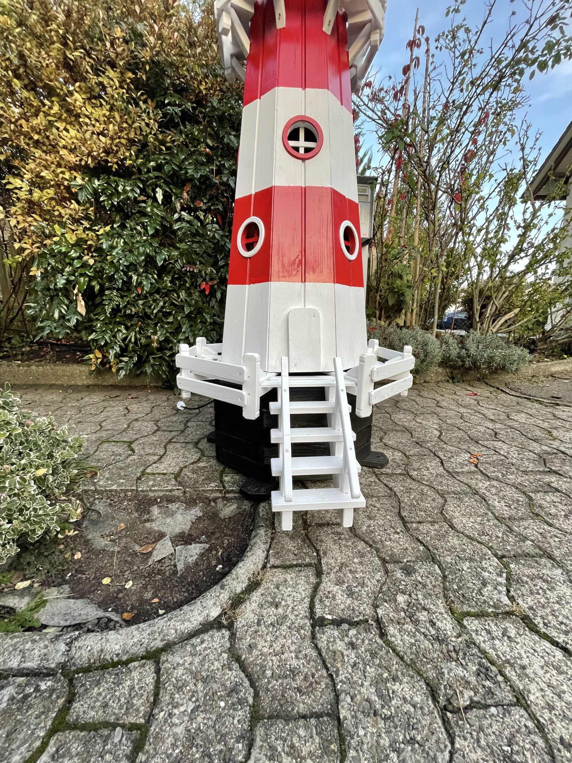 Deko Leuchtturm aus Holz in Rot/Weiss 180 cm gross 8