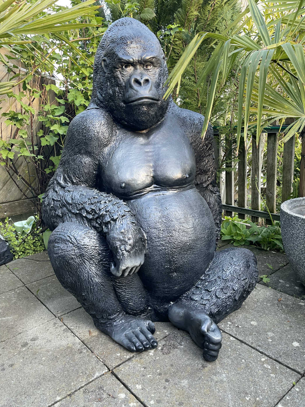 Deko Figur Gorilla sitzend XXL 115 cm Höhe